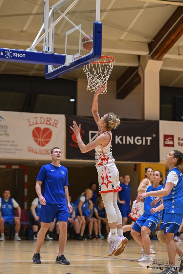 V Charytatywny Mecz Koszykówki UKS Lider Swarzędz vs SP4